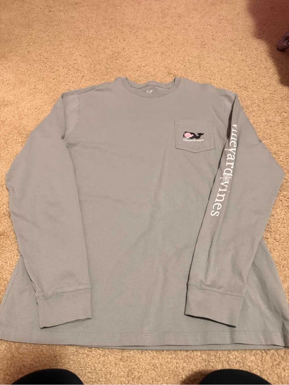 Vineyard Vines Men’s Long-Sleeve Pocket Tee - Gray Halloween YXL